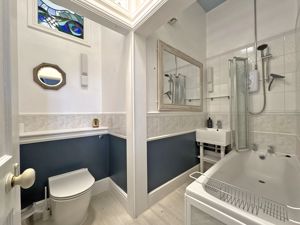 Photo 30- click for photo gallery